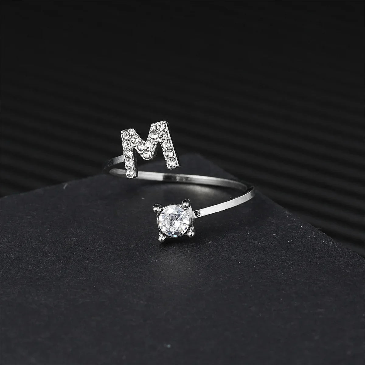 Anel Life Feminino Ajustável Inicial Cravejada