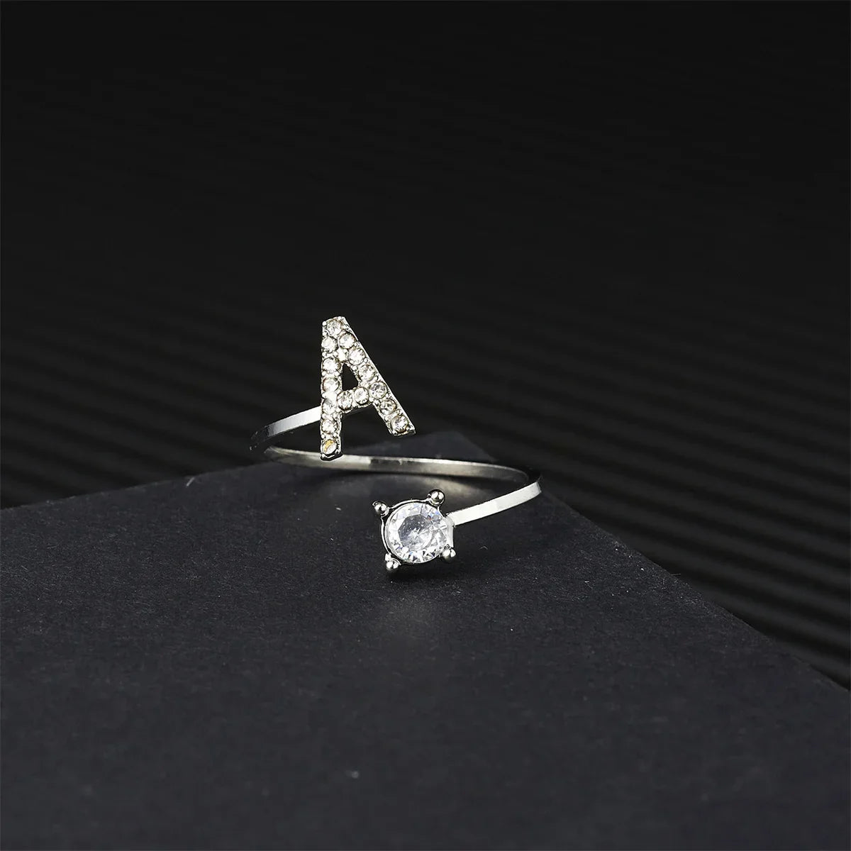 Anel Life Feminino Ajustável Inicial Cravejada